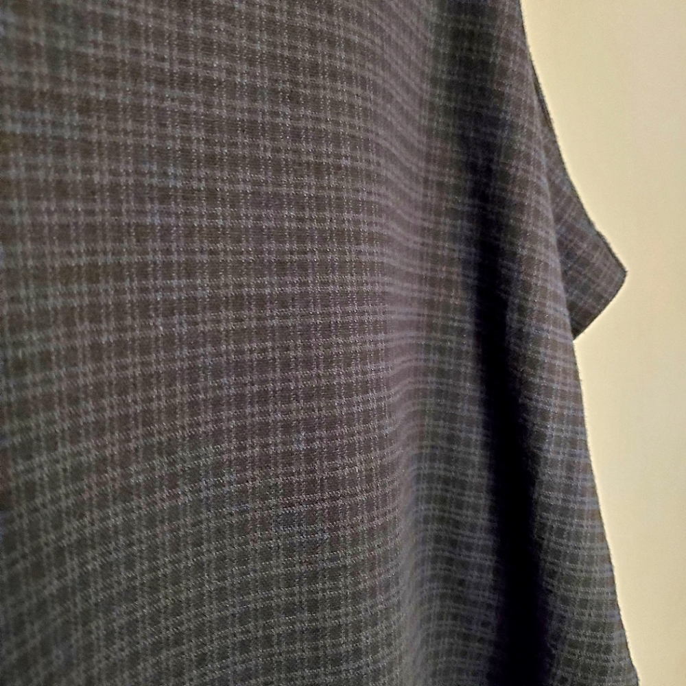 LOU & GREY (Loft) Navy & Black Plaid Short Sleeve Top, XS/S - Picture 3 of 8
